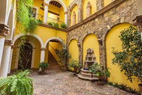 Courtyard and cantera fountain in San MIguel de Allende. – Best Places In The World To Retire – International Living