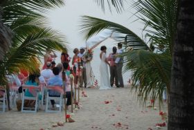 Destination beach wedding at The Placencia hotel and residences, Placencia, Belize – Best Places In The World To Retire – International Living