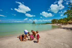 The beach at Orchid Bay , Belize – Best Places In The World To Retire – International Living