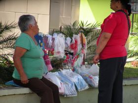 Street vendors in Boquete, Panama – Best Places In The World To Retire – International Living